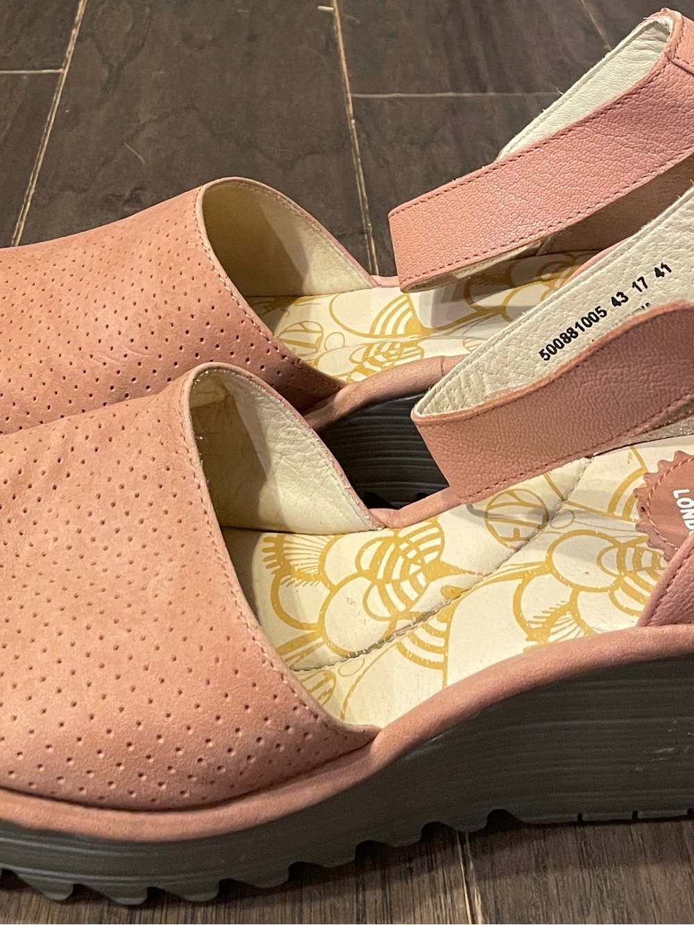 FLY London Perforated Leather Wedge Sandals Rose EU43 12.5 Womens - Picture 5 of 9